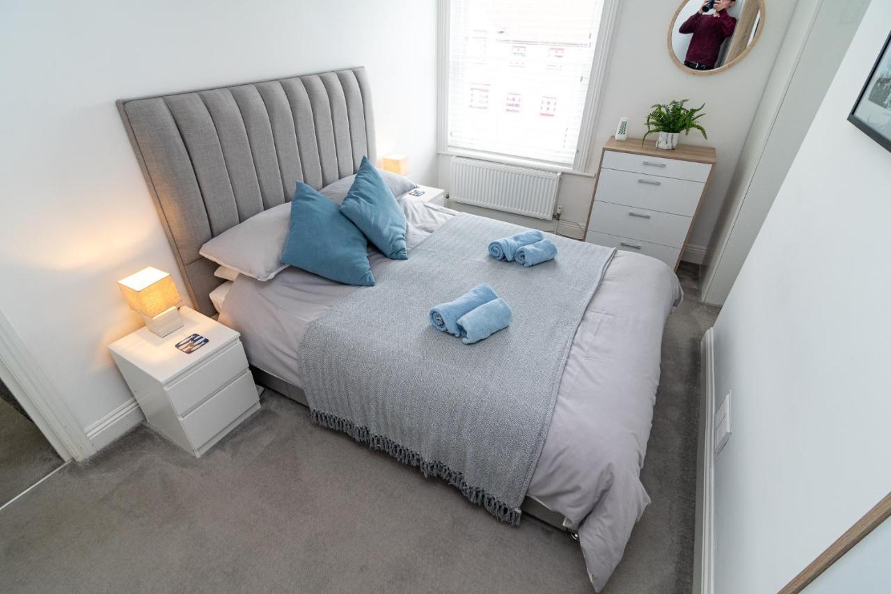 Light And Airy 1 Bedroom Flat 700M From The Beach Bournemouth Kültér fotó