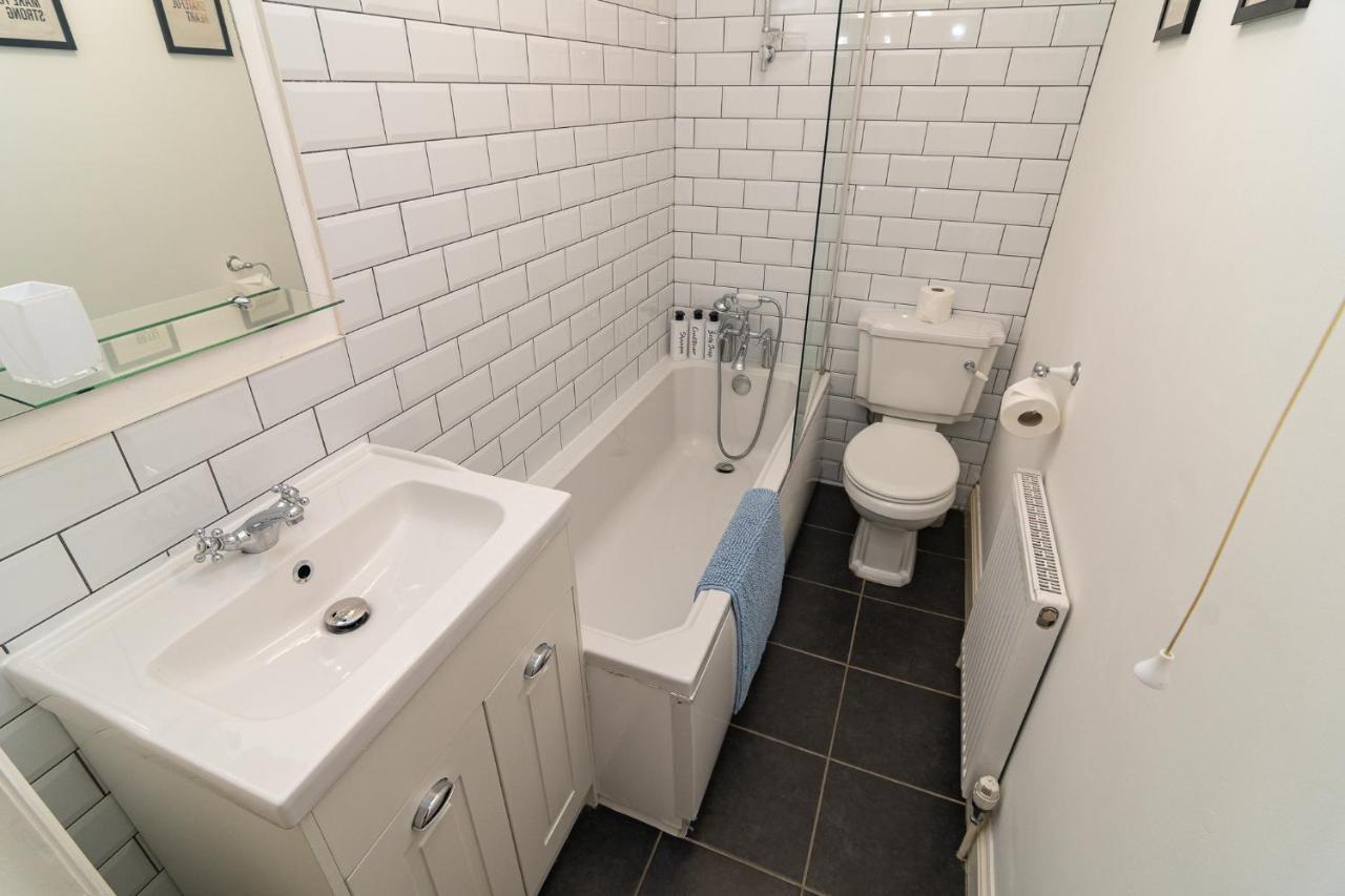 Light And Airy 1 Bedroom Flat 700M From The Beach Bournemouth Kültér fotó